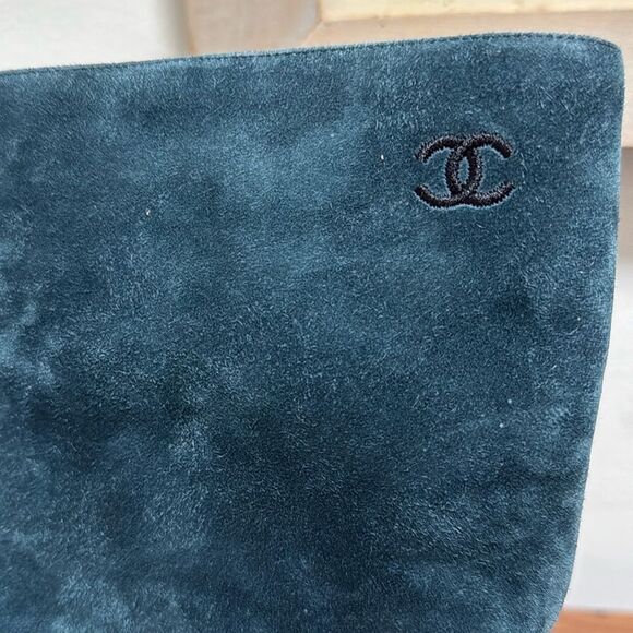 Chanel 2017 Gabrielle Coco Satin Suede Mid Calf Boots.  Size 38. Green/Black. - Picture 9 of 13